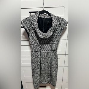 Women's Designer Dress Black White Geo Zigzag Capped Sleeve Stretchy Cowl Neck
